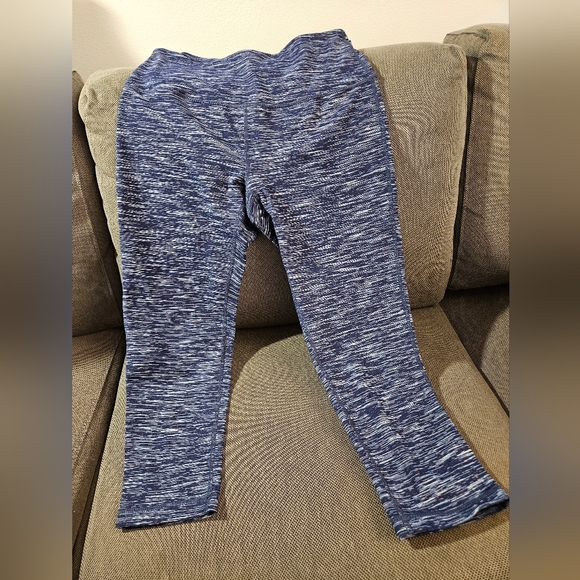 *Like New* Zella Live-In High Waist Crop Leggings - Picture 3 of 5